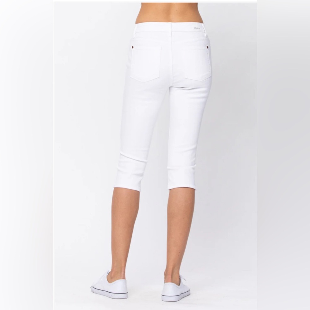 JBH* White Judy Blue Los Angeles Skinny Fit Capris - Picture 3 of 9